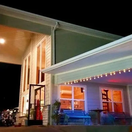 Rolling Hills Lodge